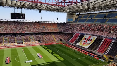 ترتيب هدافي دوري أبطال أوروبا 2025من يتصدر القائمة الذهبية؟